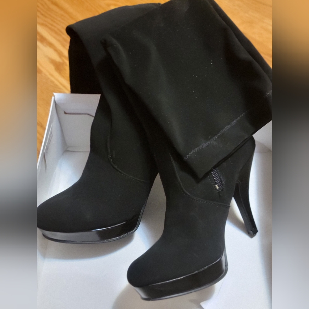 Boots knee high